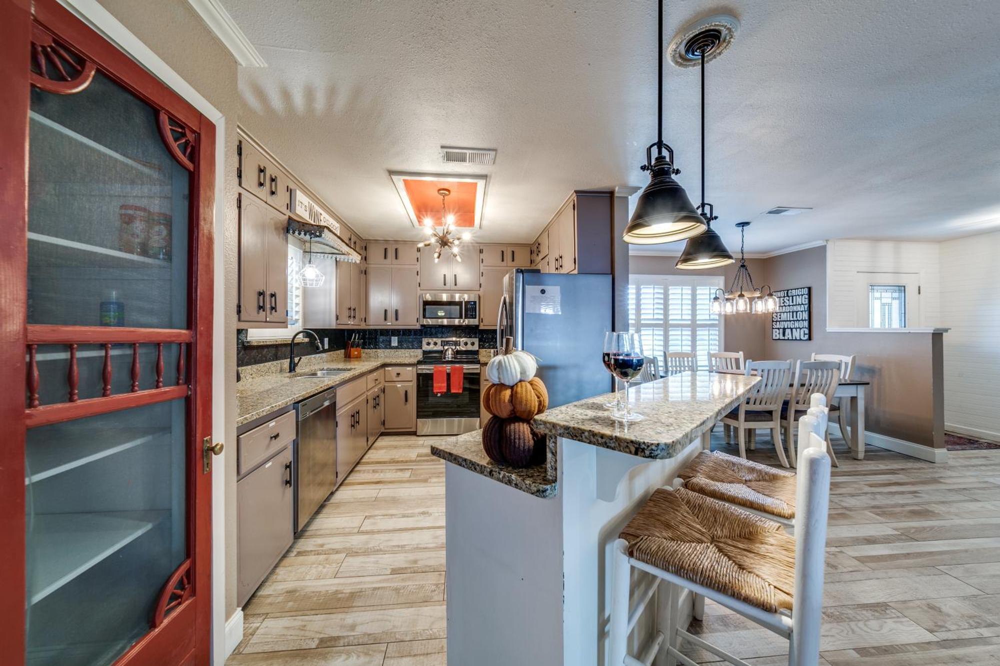 Charming Pet Friendly 4 Bdrm Home Mins To Main St And Wineries เฟรเดอริกส์เบิร์ก ภายนอก รูปภาพ