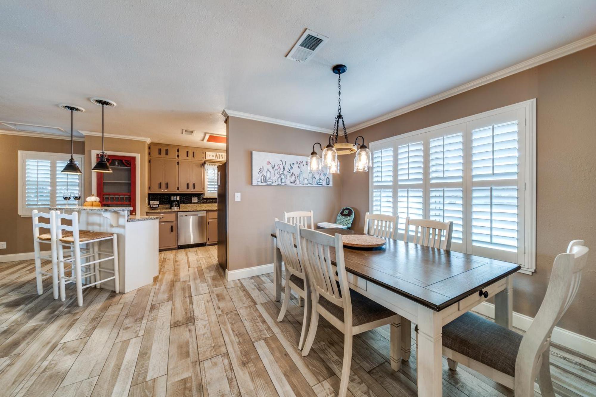 Charming Pet Friendly 4 Bdrm Home Mins To Main St And Wineries เฟรเดอริกส์เบิร์ก ภายนอก รูปภาพ