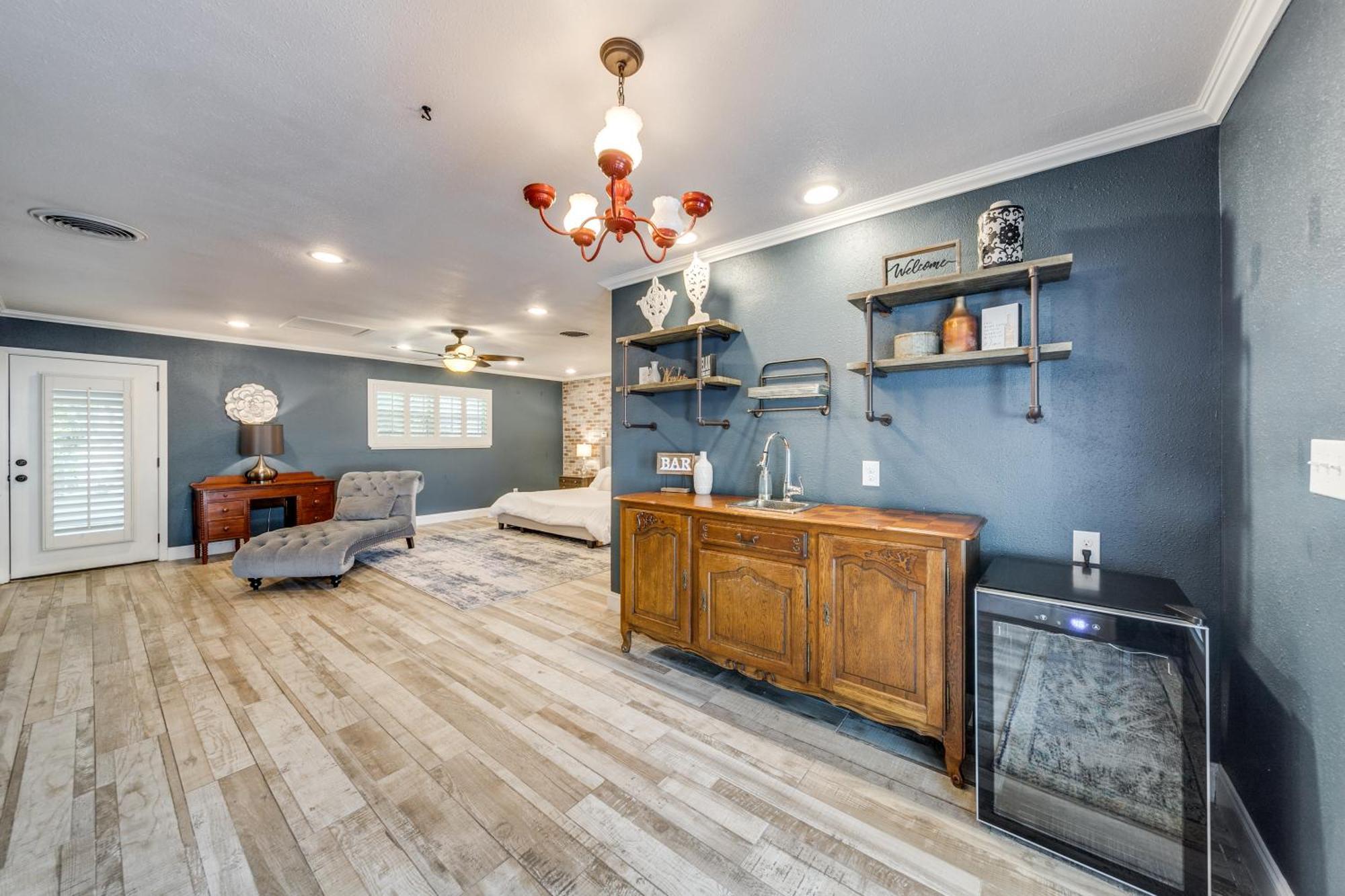 Charming Pet Friendly 4 Bdrm Home Mins To Main St And Wineries เฟรเดอริกส์เบิร์ก ภายนอก รูปภาพ